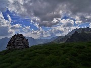 64 Dal Monte Avaro verso Tre Signori a dx e Grigne al centro